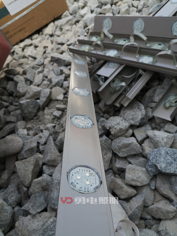 1577171991213738.jpg 1577171991213738.jpg